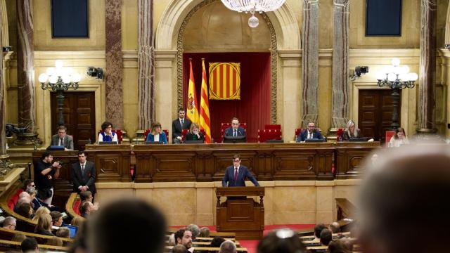 El presidente de la Generalitat, Salvador Illa en el Parlament de Cataluña