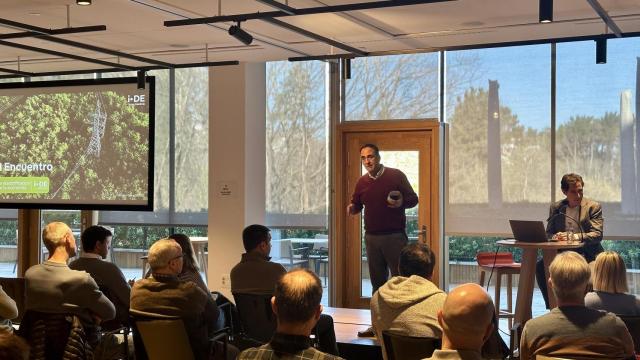 Encuentro de i-DE en Donostia en el que Iberdrola ha explicado las claves de las redes eléctricas